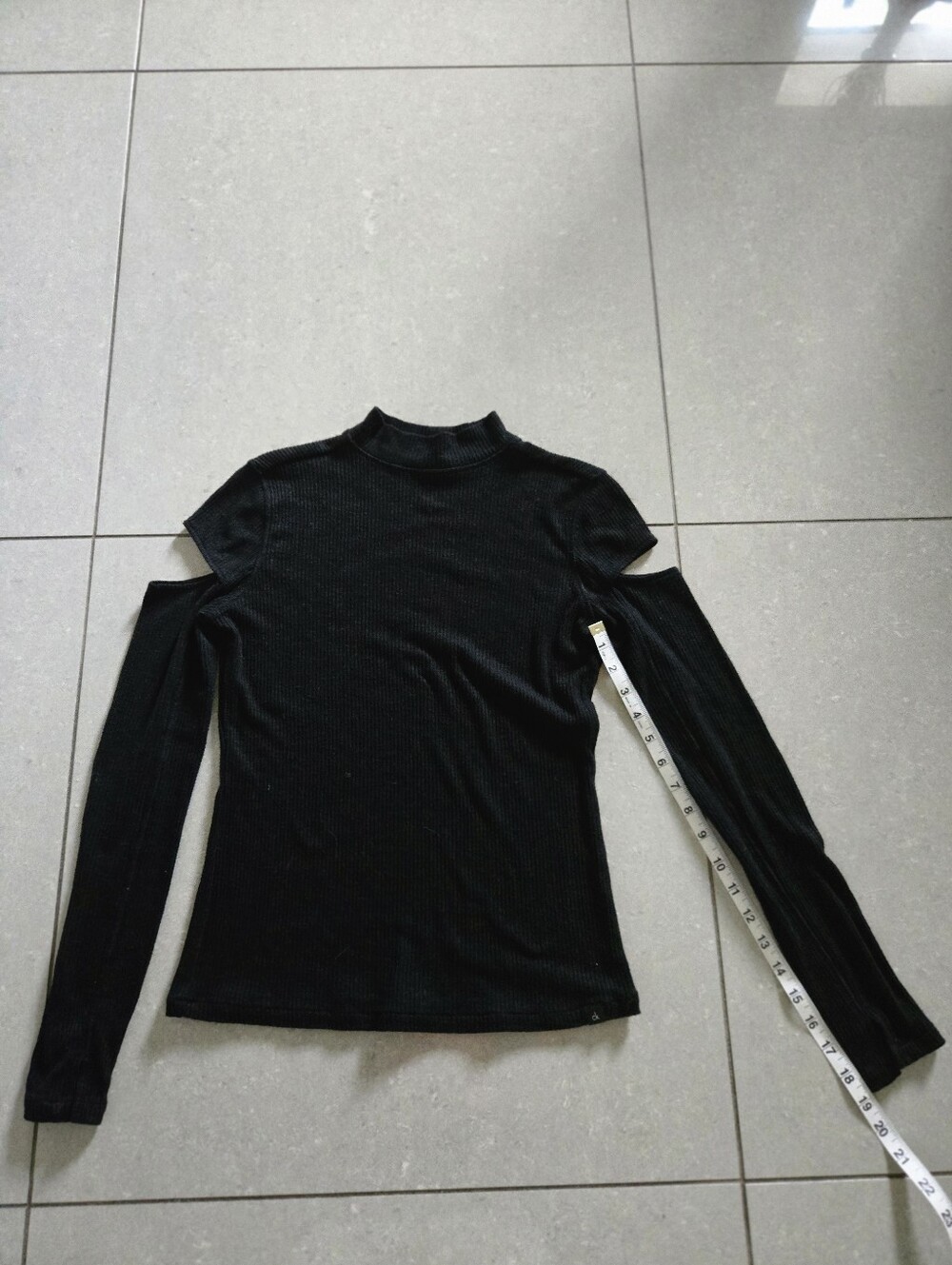 Ribbed Pullover